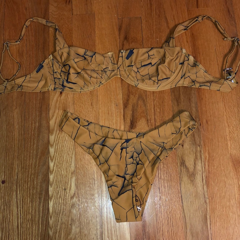 Bathing suit